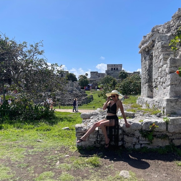 Ashley Brooke ✨ - Picture 14 of 17